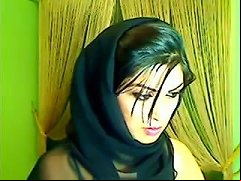 Pakistani Babe On Live Cam Masturbating Porn 0d Xhamster